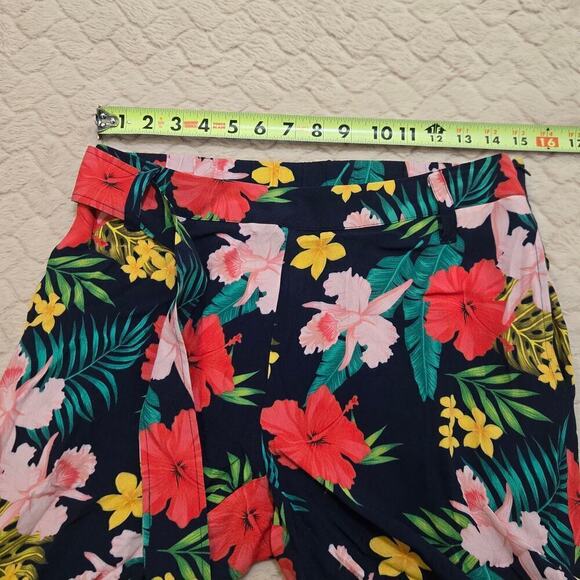 Soft Surroundings Navy Blue Floral Belted Pants, Size Small - Picture 3 of 10